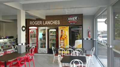 Roger Lanches