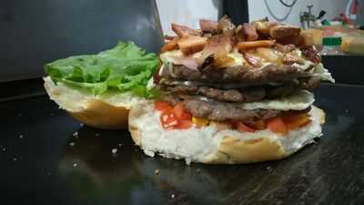 Bruna Lanches menu