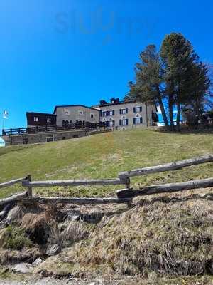 Rifugio Forni Ristorante