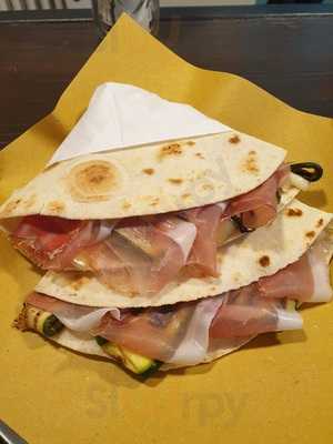 Piadiniamo, Milano