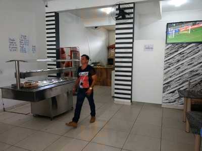 The Family Restaurant E Lanchonete