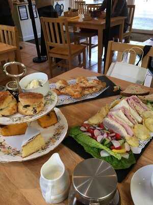 Elmham Tea Post