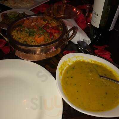 Ranis Indian Dining