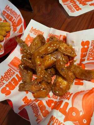 Hooters