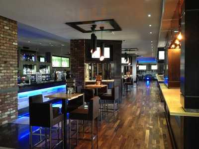 Nine Sports Bar & Lounge