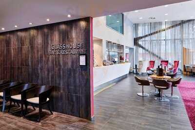 Glasshouse Bar And Restaurant