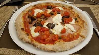 Nuova Pizzeria Santa Lucia, Novara