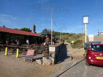 Reefs Bar