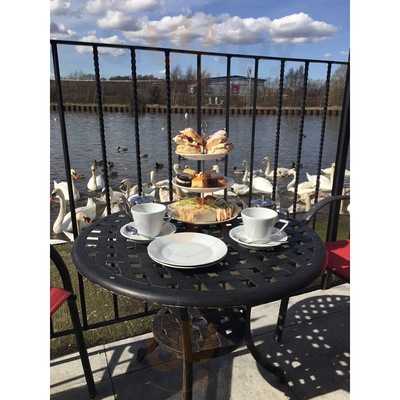 Swan Lake Tearooms