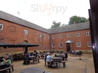 Cafe In The Courtyard