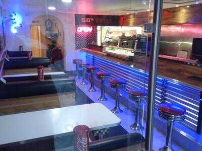 50's Grill & Diner / Tucos