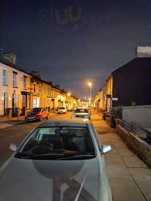 Istanbul Kebab And Pizza