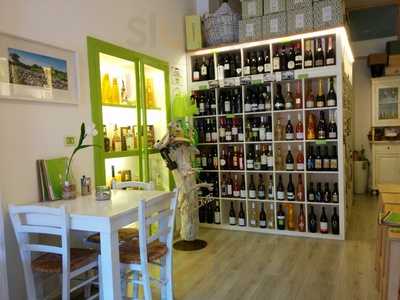 SANTA CHIARA Enoteca Wine bar Typical Shop, Castrignano del Capo