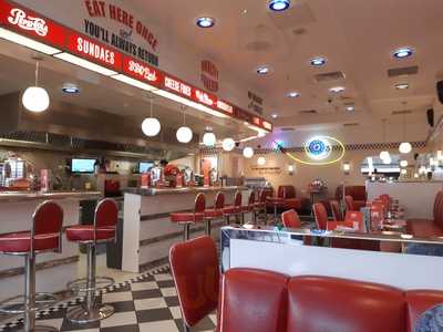 Ed's Easy Diner - York Designer Outlet