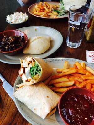 Nando's Leeds - Cardigan Fields