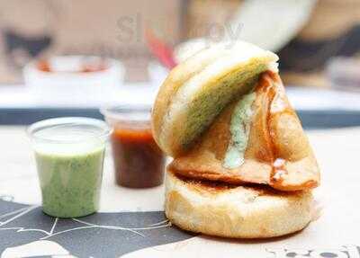 Shree Sai Vada Pav