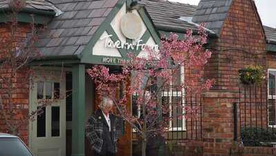 Tavern Fayre At Hunger Hill Bolton