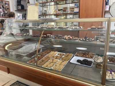 Pasticceria de Vito Di Costa Anna Maria a Alessano, Alessano