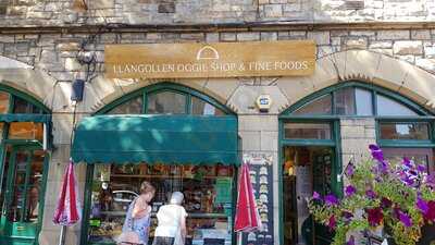 Llangollen Oggie Shop & Fine Foods