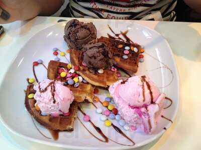 Gallones Ice Cream Parlour