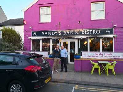 Sandy's Bar And Bistro