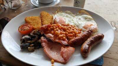 The Beach Hut Holyhead Cafe And Bistro