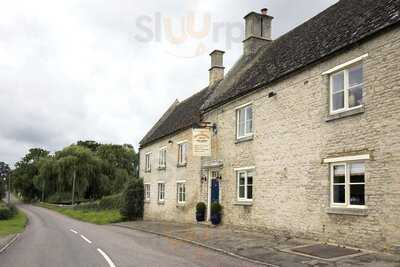 Shuckburgh Arms