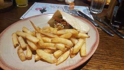 Nando's Shirley