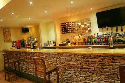 Kabanas Bar & Lounge