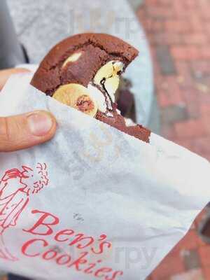 Ben's Cookies