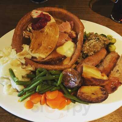 The Tollgate Stonehouse Pizza & Carvery