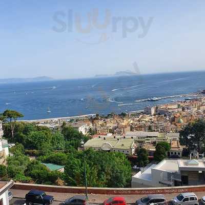 Cenacolo Belvedere, Napoli