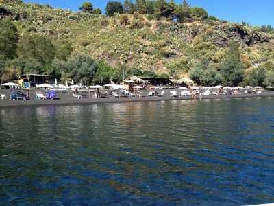 AsinoBeach, Isola Vulcano