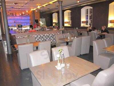 W3 Lounge & Restaurant