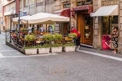 Cafe La Borsa, Carrara