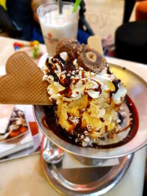 Gelati Eis Cafe