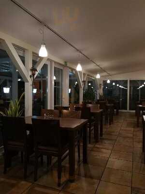 Akropolis Grill Restaurant