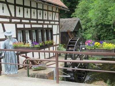 Cafe-restaurant "waldhotel Pfarrmühle"