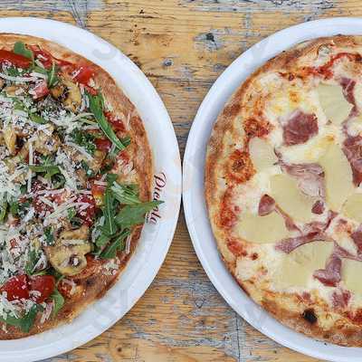 Pizzeria Capri Bei Michele