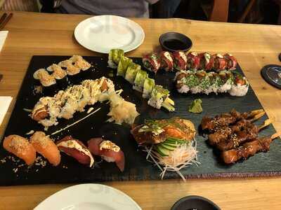 Ponzu Sushi & Asian Cuisine