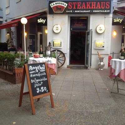 La Bodega Steakhaus & Cafe