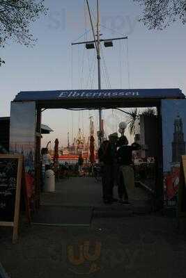 Elbterrassen Biergarten An Der Elbe