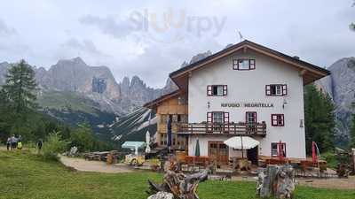 Rifugio Negritella, Pozza di Fassa