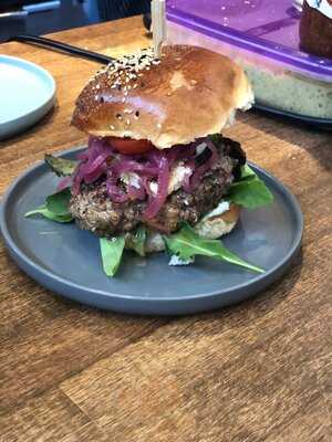 Pound & Pence - Burger In Der Arminiusmarkthalle