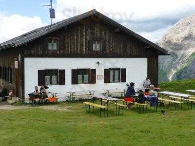 Rifugio Passo San Nicolo, Pozza di Fassa