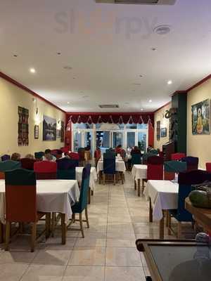 Everest Tandoori Restaurant