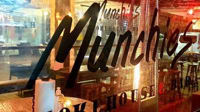 Munchies Smokehouse & Bar