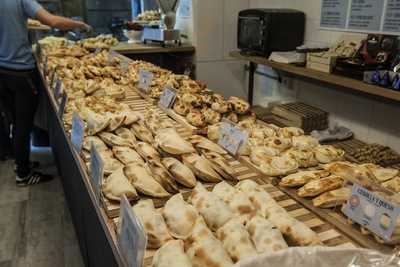 La Fabrica (empanadas Argentinas)