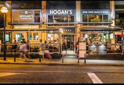 Hogan's Live Music Sports Bar & Restaurant