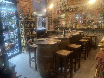 La Taberna De Monroy